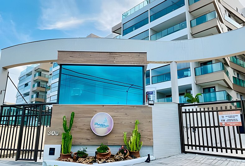 203 Apto frente à Praia dos Anjos com piscina