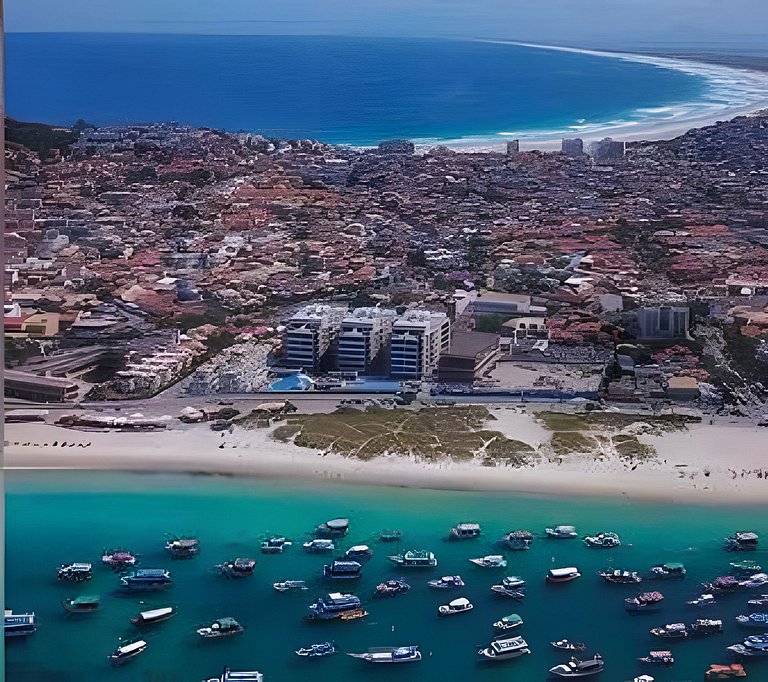 204 Apto em prédio c/ vista lateral da praia e piscina