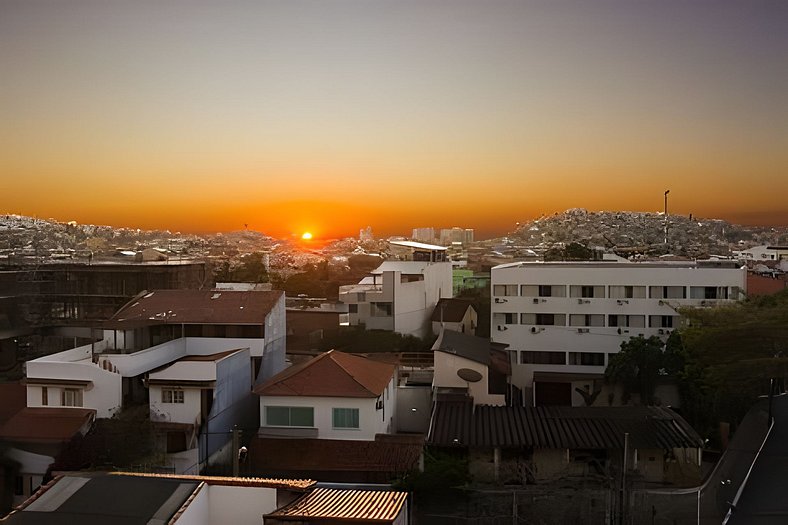 408 Apartamento em prédio com piscina, vista,sauna