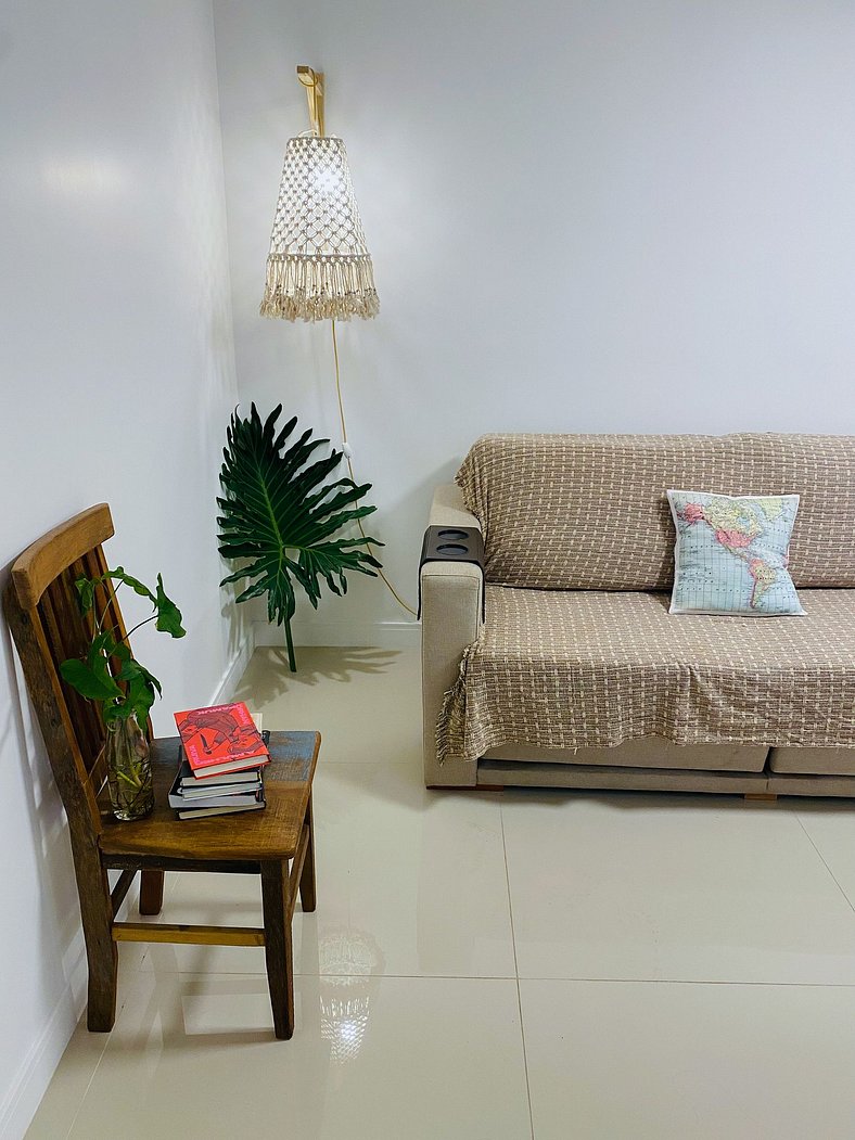 Apartamento en complejo con pileta frente al mar.